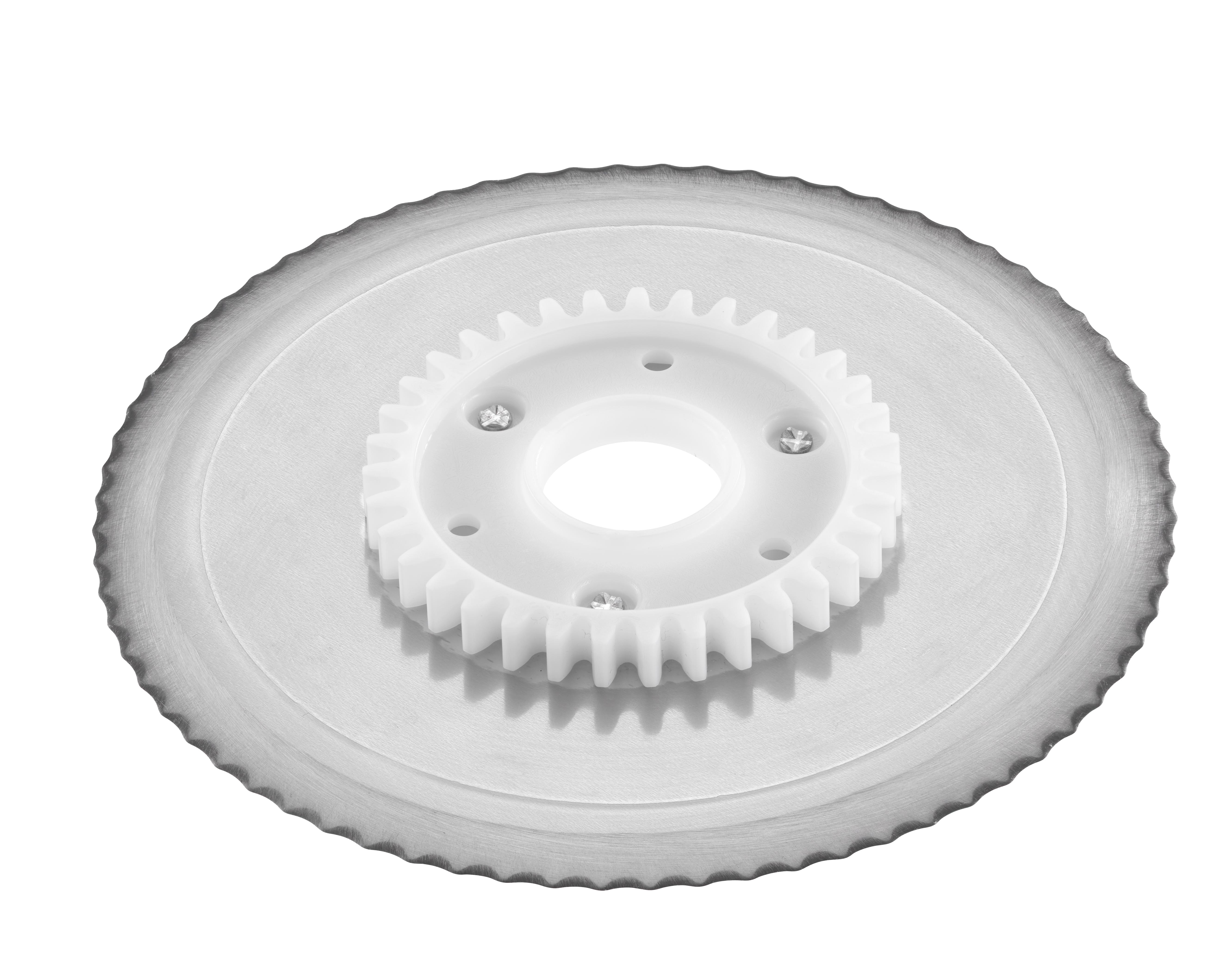 Serrated stainless steel blade with white toothed wheel, for manual slicers with a diameter of 17 cm Serrated stainless steel blade with white toothed wheel, for manual slicers with a diameter of 17 cm